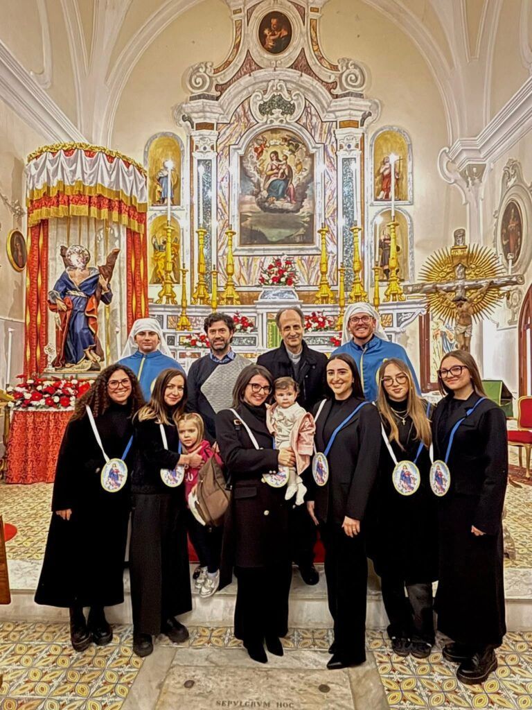 This image has an empty alt attribute; its file name is FB_IMG_1765267075266-768x1024.jpg